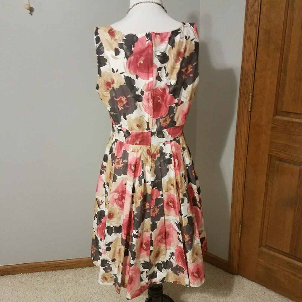 H&M Dress - Picture 4 of 4